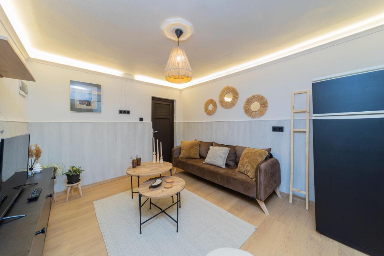 Daire Stylish Close To The In Antalya