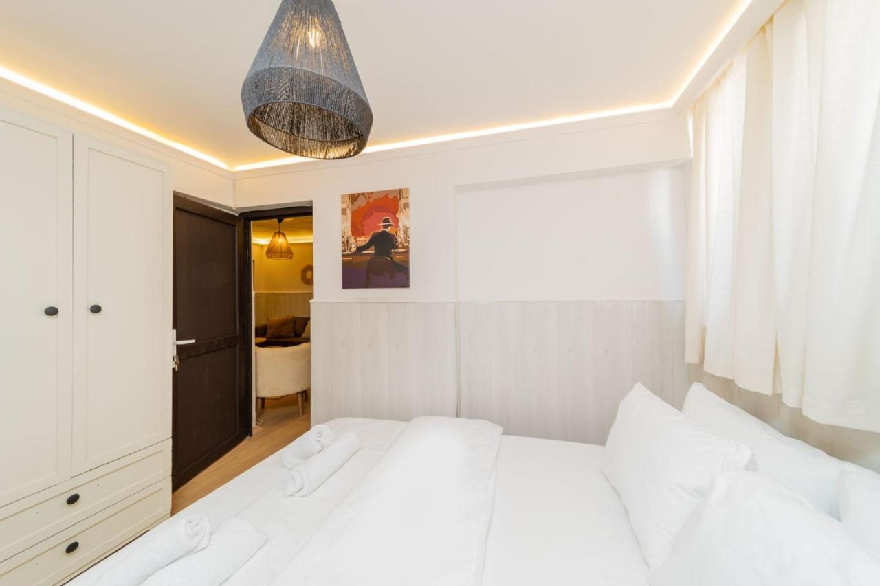 Stylish Close To The In Apartment
